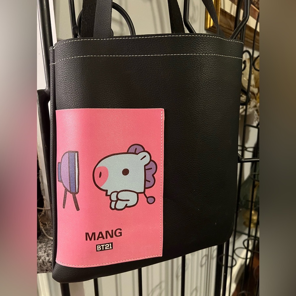 BT21 MANG Tote Bag – Stylish & Functional